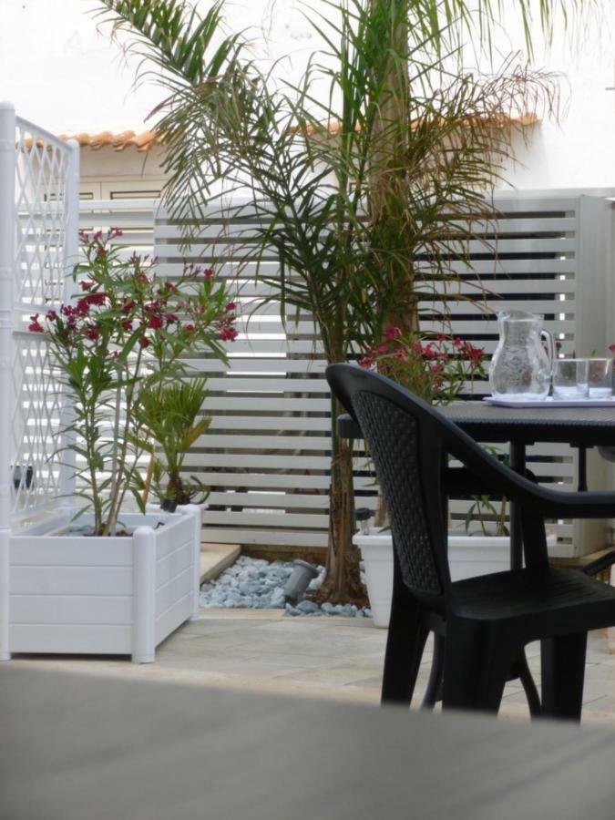 Charm Holiday Terrasini Zewnętrze zdjęcie