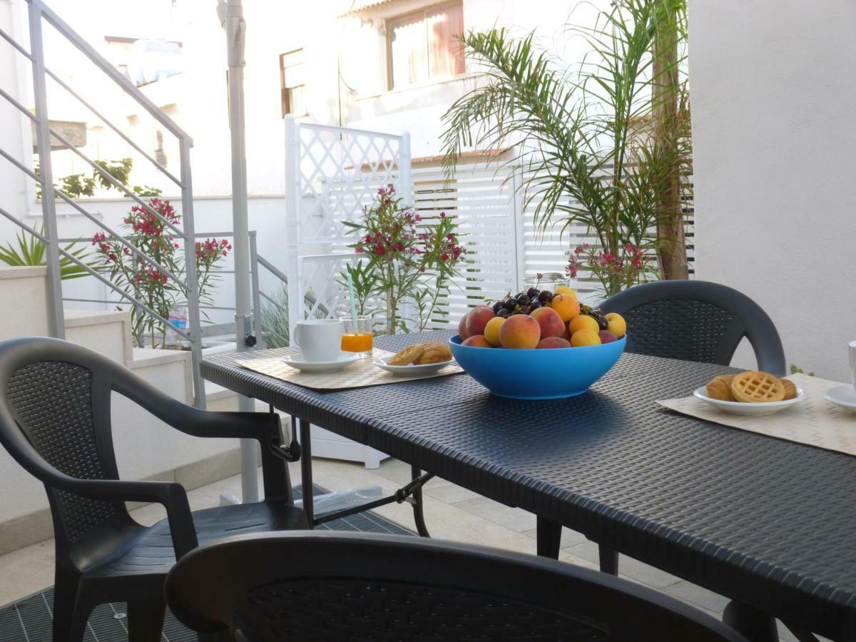 Charm Holiday Terrasini Zewnętrze zdjęcie